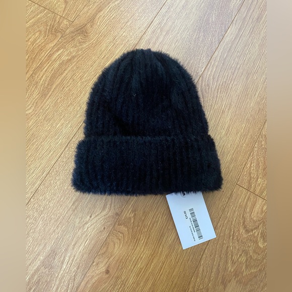 Fleece beanie - Picture 2 of 3